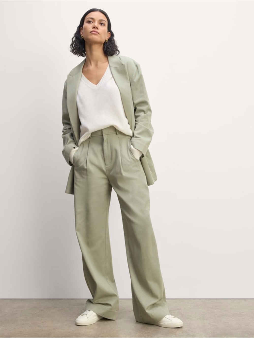 Everlane Wide-Leg Tailored Pants in Sage Green